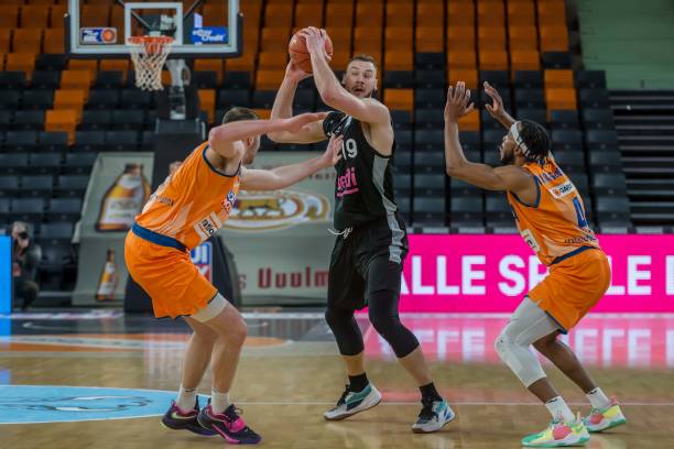 你只需说一 你只需说一