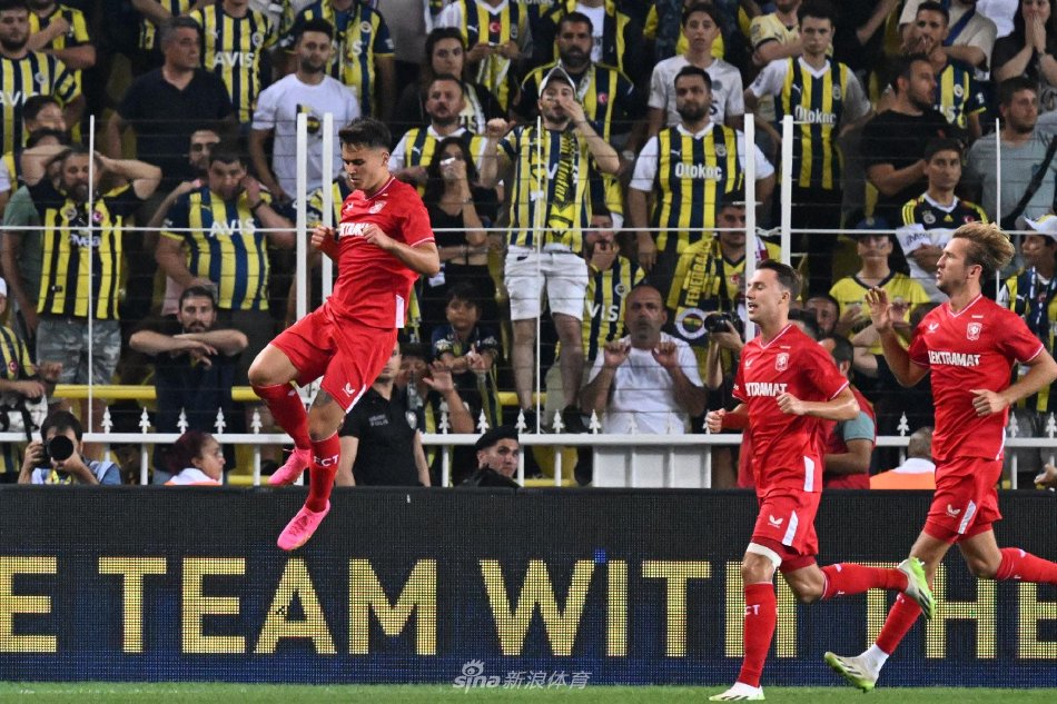 赛季中期的 赛季中期的